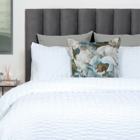 Picture of Grace Duvet Cover 3pc Set - White - Queen